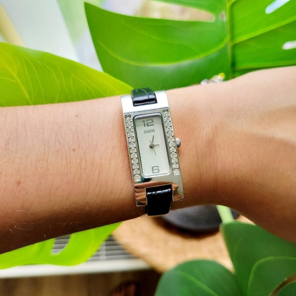 Accessories - Classic Oasis Rhinestone Watch